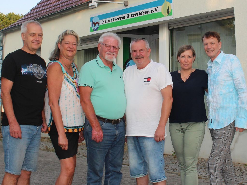 Vorstand des Heimatvereins Ottersleben: Stefphan Wilke,  Steffi Br&uuml;ning, Kurt Petzerling, Andreas Buch, Katrin Heinrich, Holger Paech